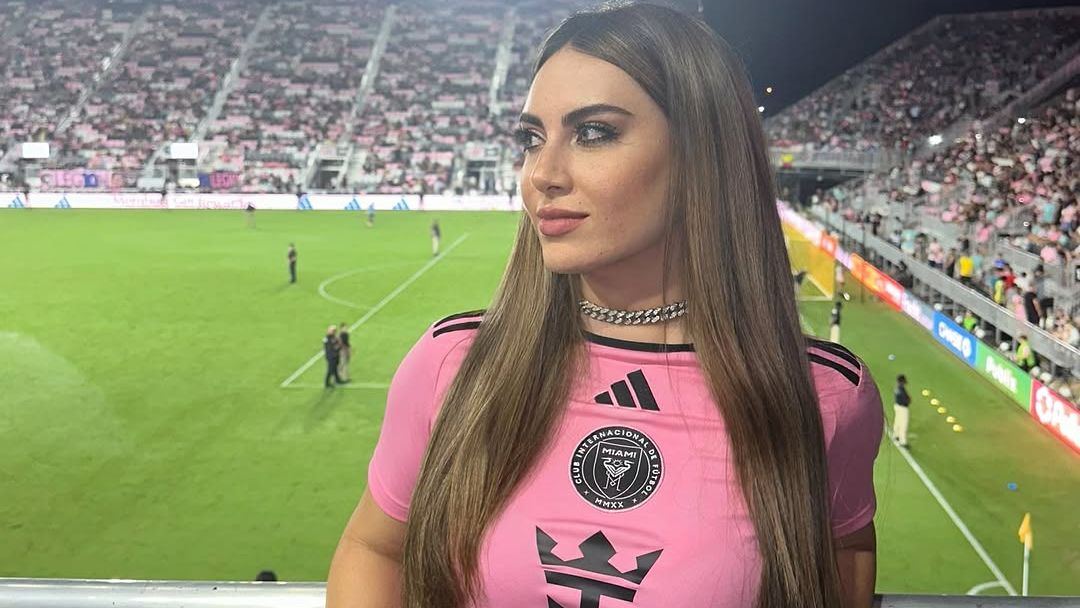 Quem é Iman Ali Dib, influencer nascida na Síria e criada no Brasil que vem se destacando com o futebol