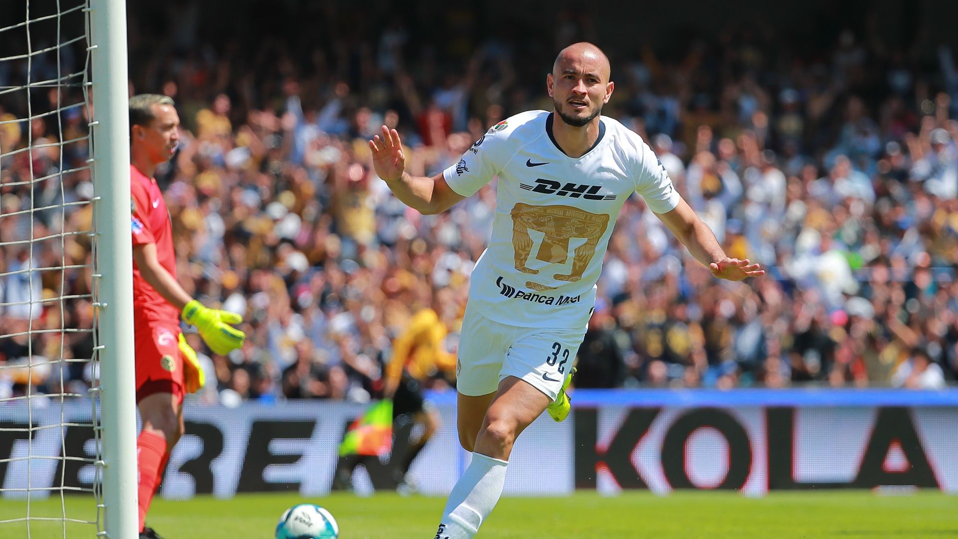 Pumas Carlos González