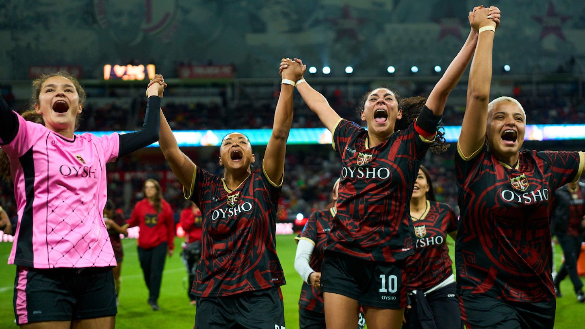 Peluche Caligari Queens League Américas 2024