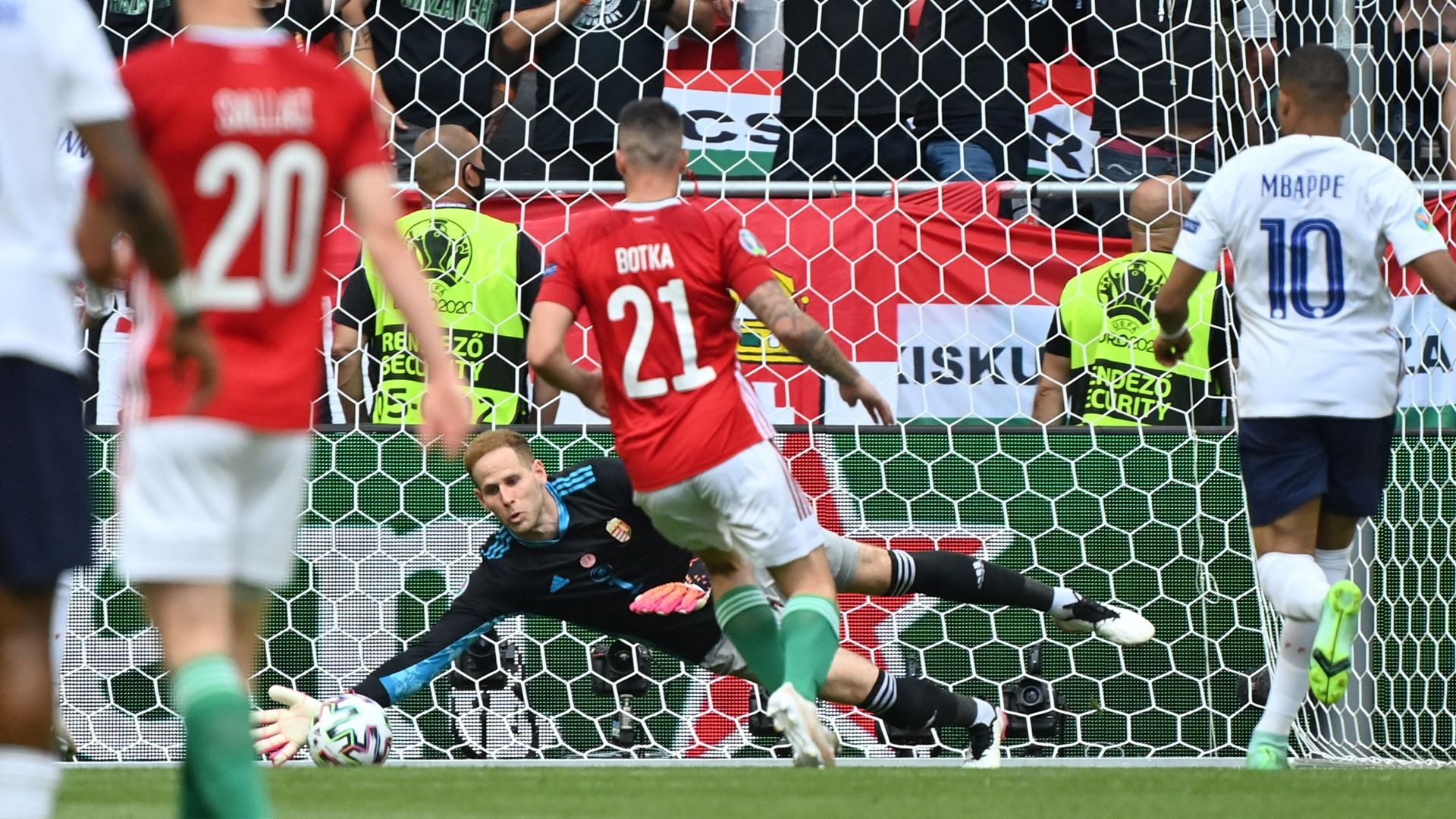 Gulacsi, Hungría vs. Francia