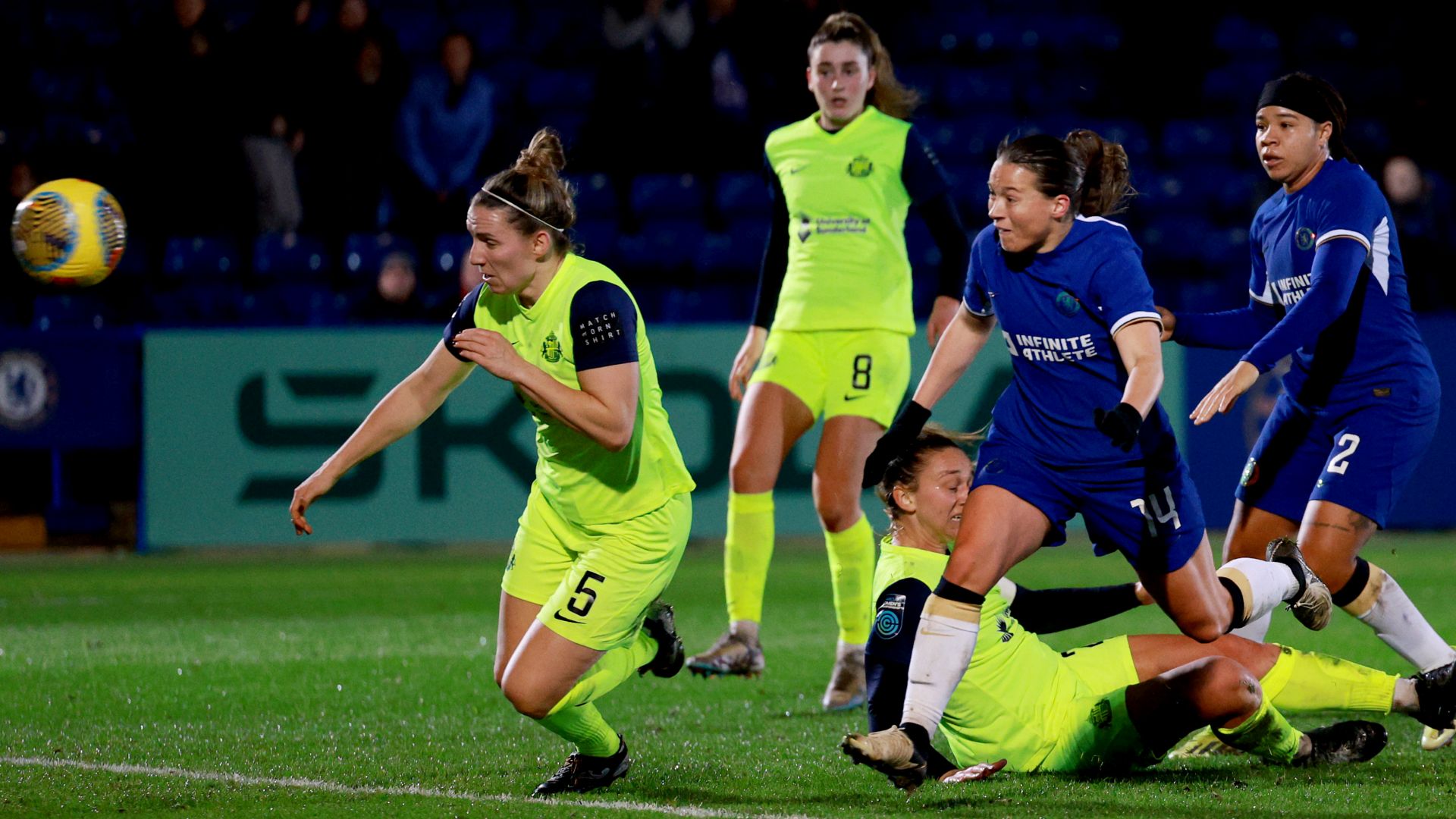 Fran Kirby header Sunderland Chelsea Women