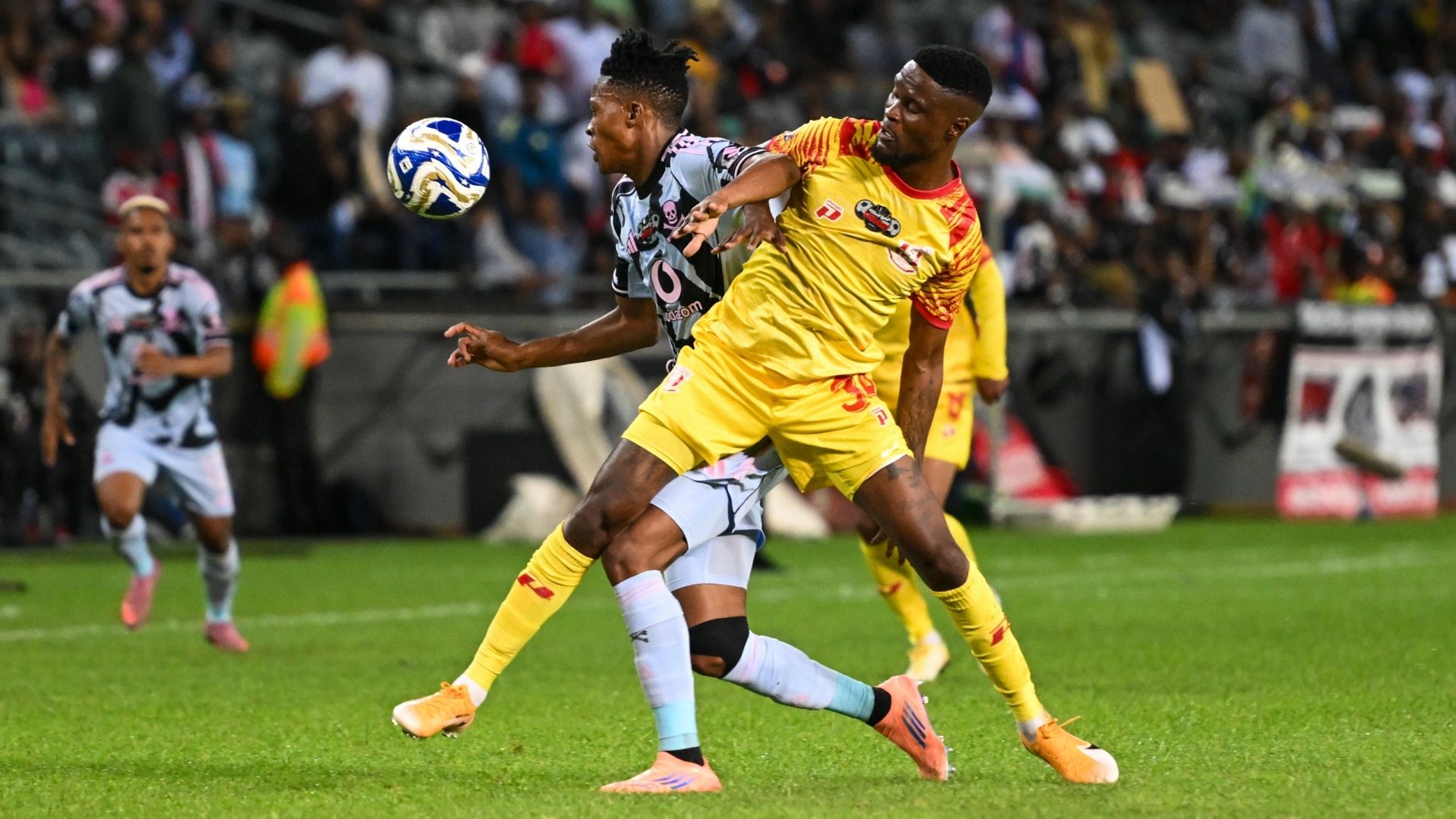 Lehlogonolo Mokone and Yanela Mbuthuma, Orlando Pirates vs Magesi