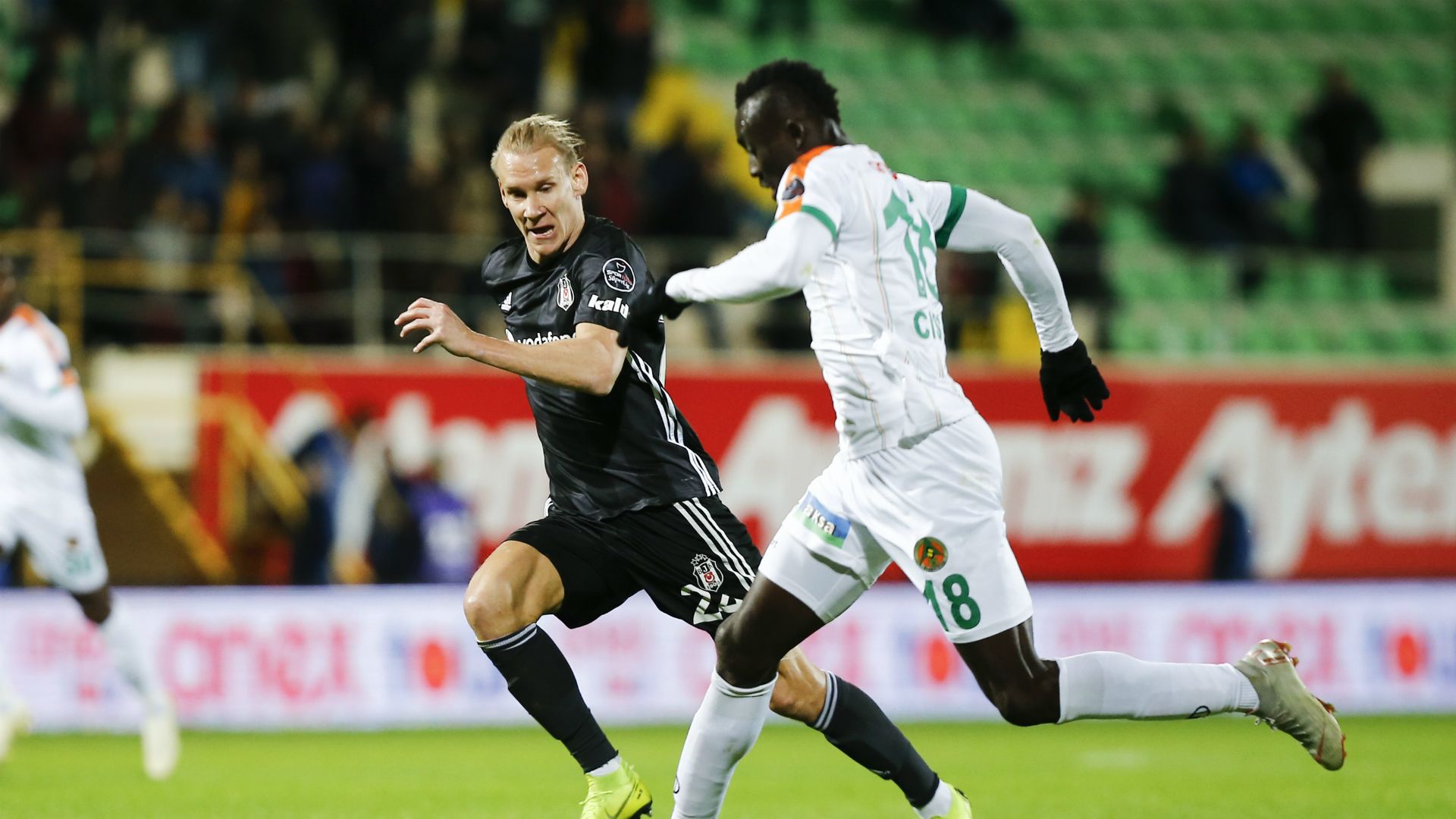 Papiss Cisse Domagoj Vida Alanyaspor Besiktas 12072018