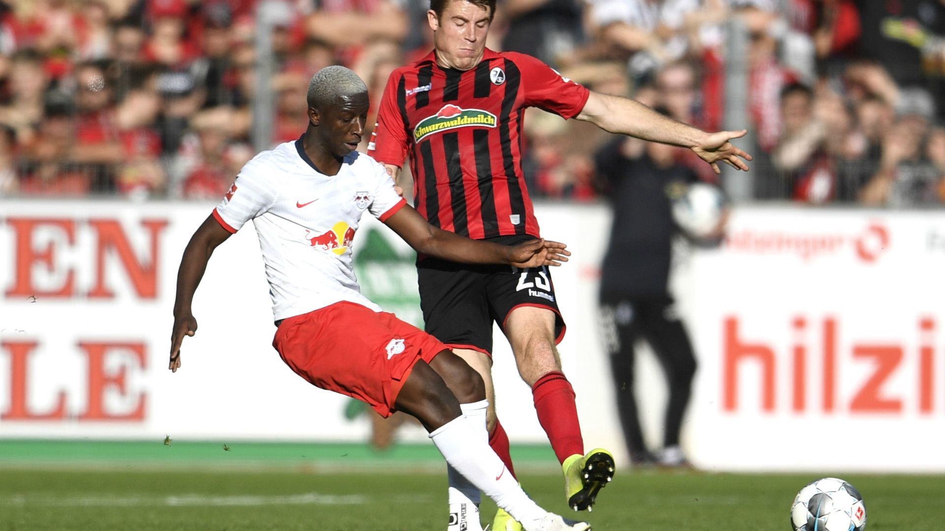 AMADOU HAIDARA LEIPZIG DOMINIQUE HEINTZ FREIBURG BUNDESLIGA 26102019