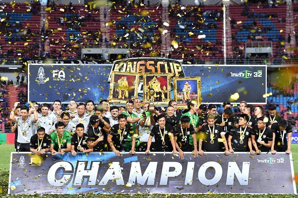 IN PICTURES : ทีมชาติไทยฉลองแชมป์คิงส์คัพ ครั้งที่ 45