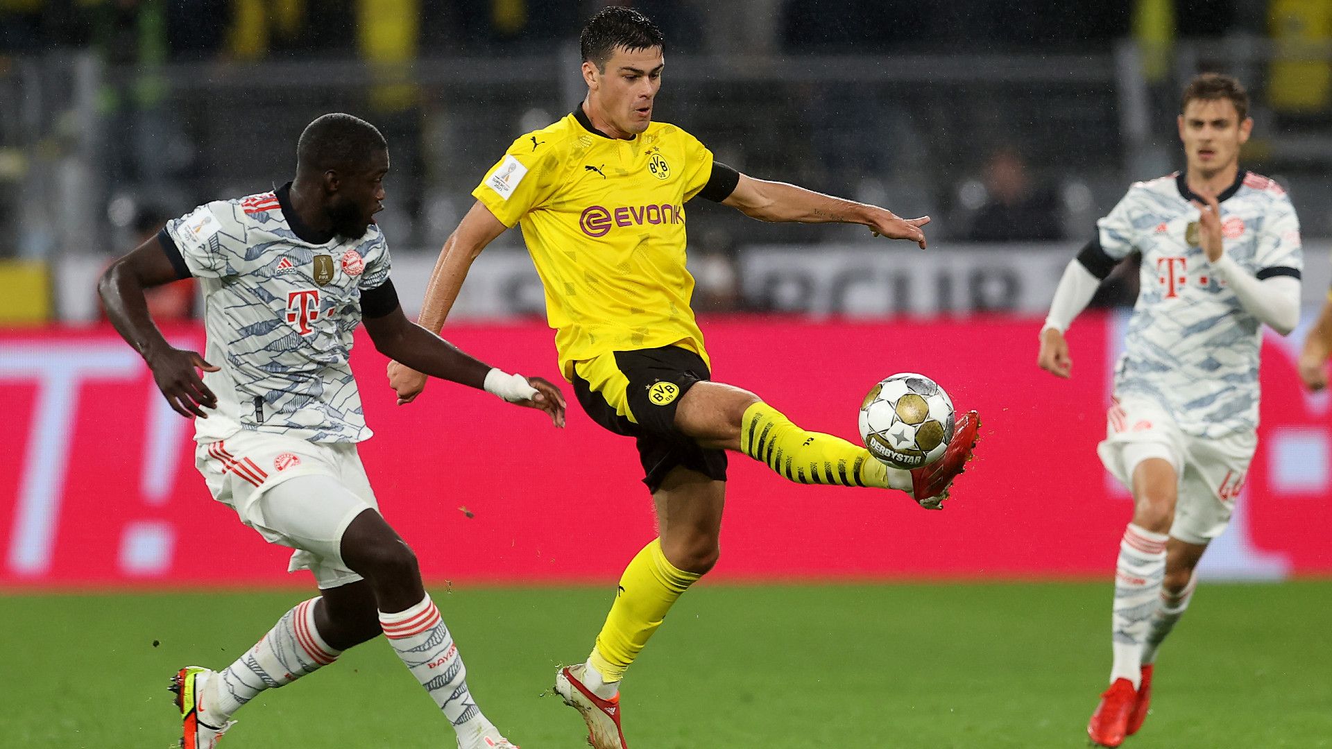 GIOVANNI REYNA BORUSSIA DORTMUND SUPERCUP 17082021