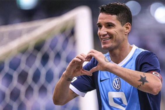 لاعب الهلال "تياجو نيفيز"