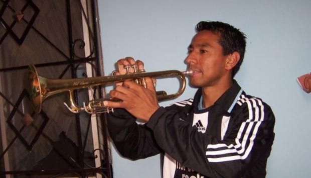 Nolberto Solano trumpet