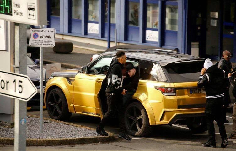 aubameyang dortmund airport