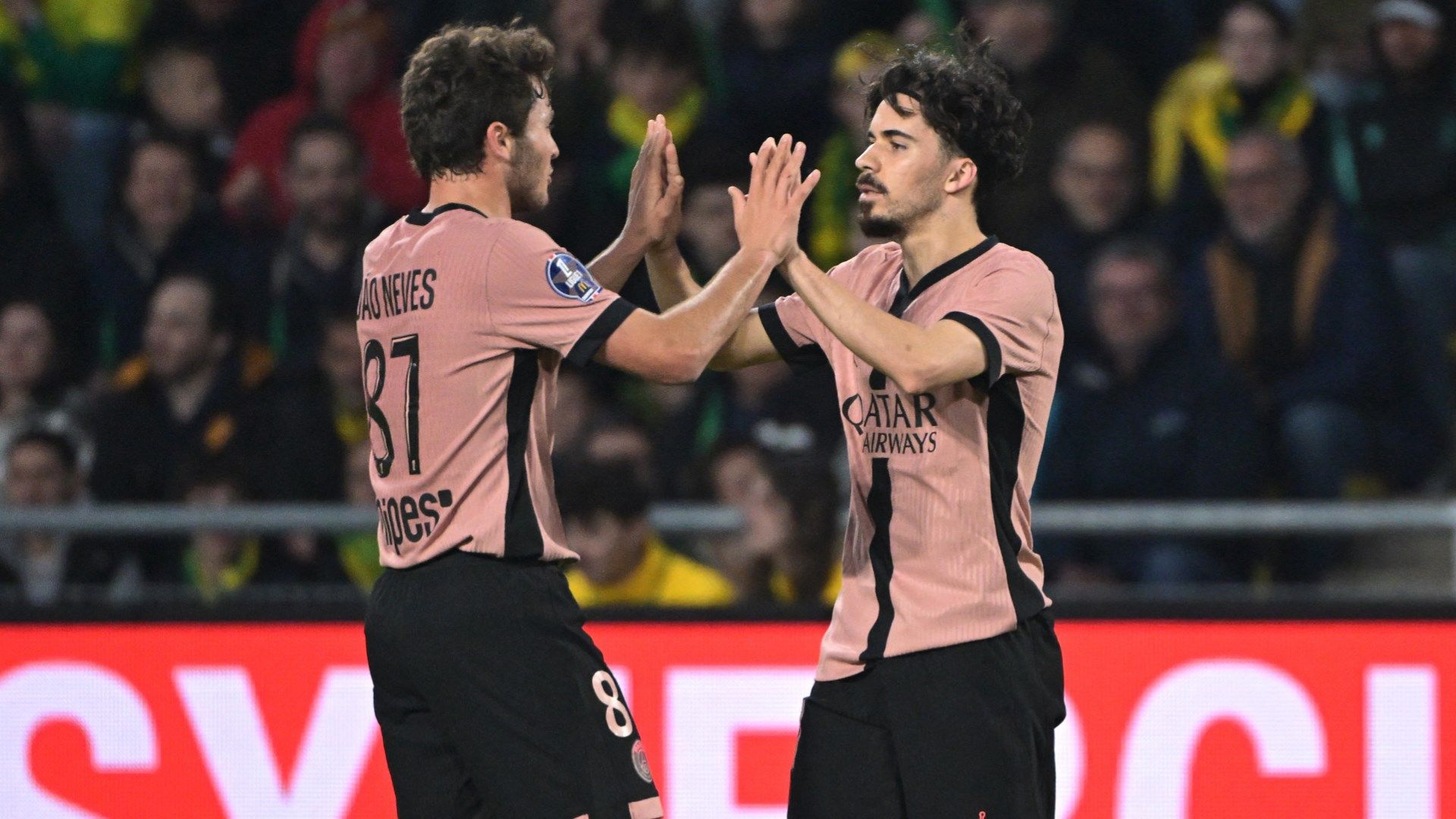 Joao Neves Vitinha PSG 2025