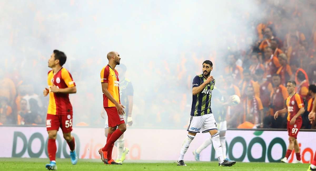 Steven Nzonzi Tolga Cigerci Galatasaray Fenerbahce 09/28/19