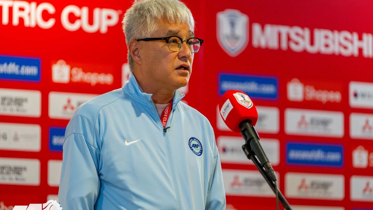 สึโตมุ โอกุระ