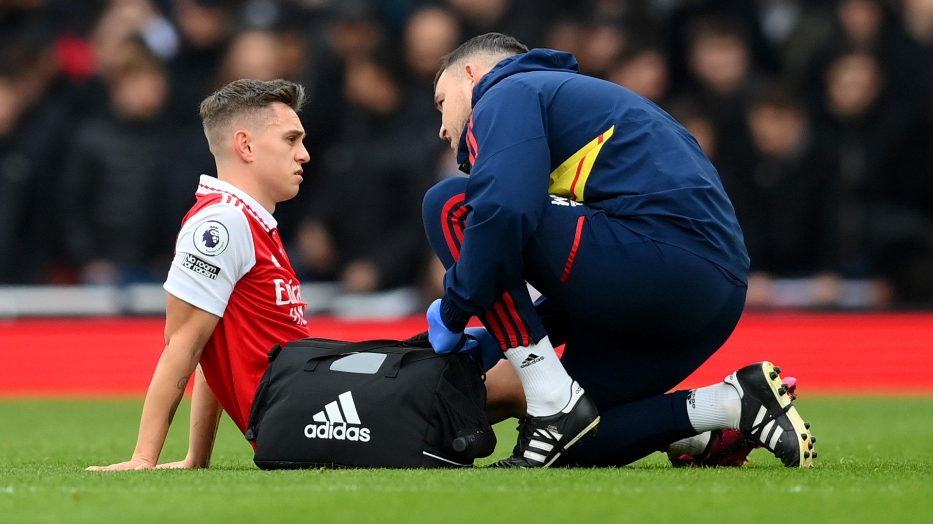 Leandro Trossard Arsenal 2022-23 treatment 2