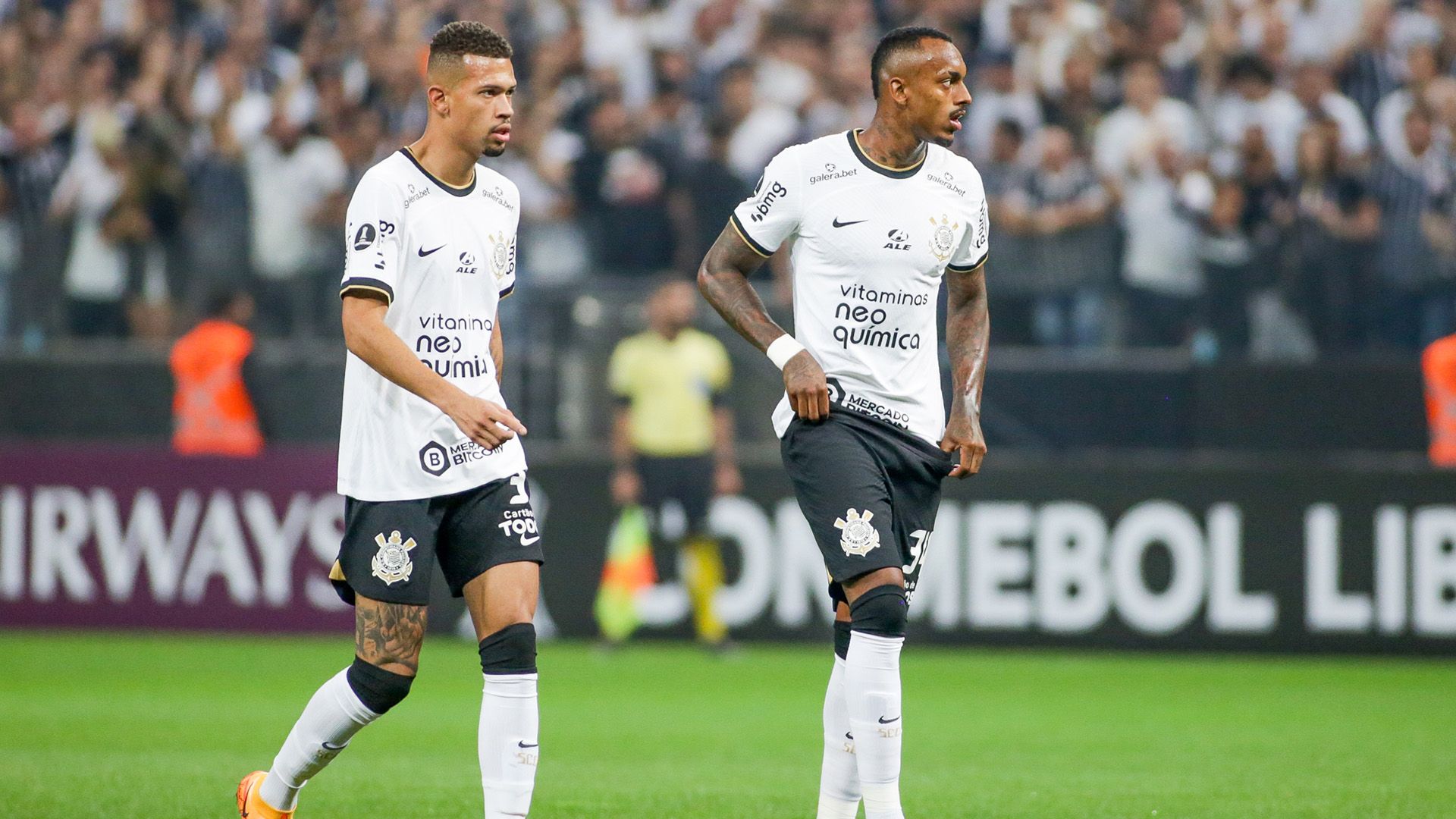 João Victor e Raul Gustavo, pelo Corinthians, 2022
