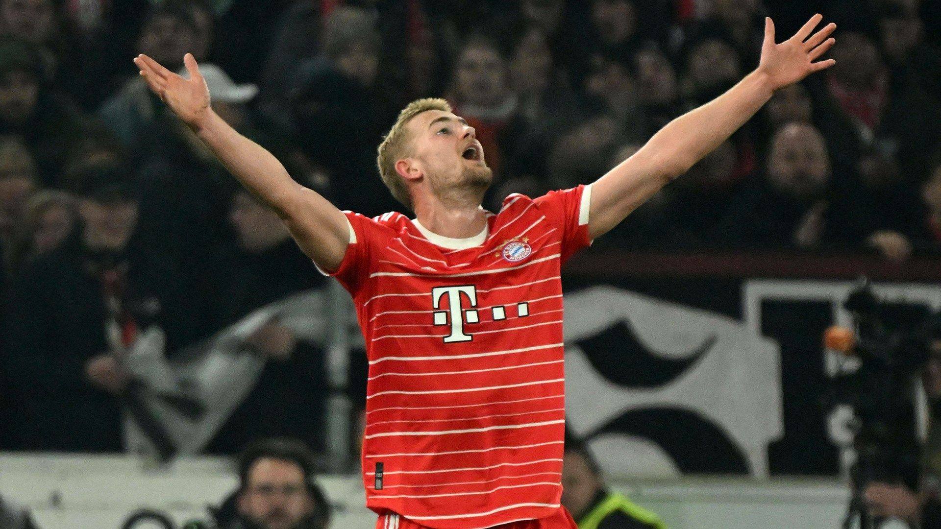 ONLY GERMANY Matthijs de Ligt FC Bayern 2023