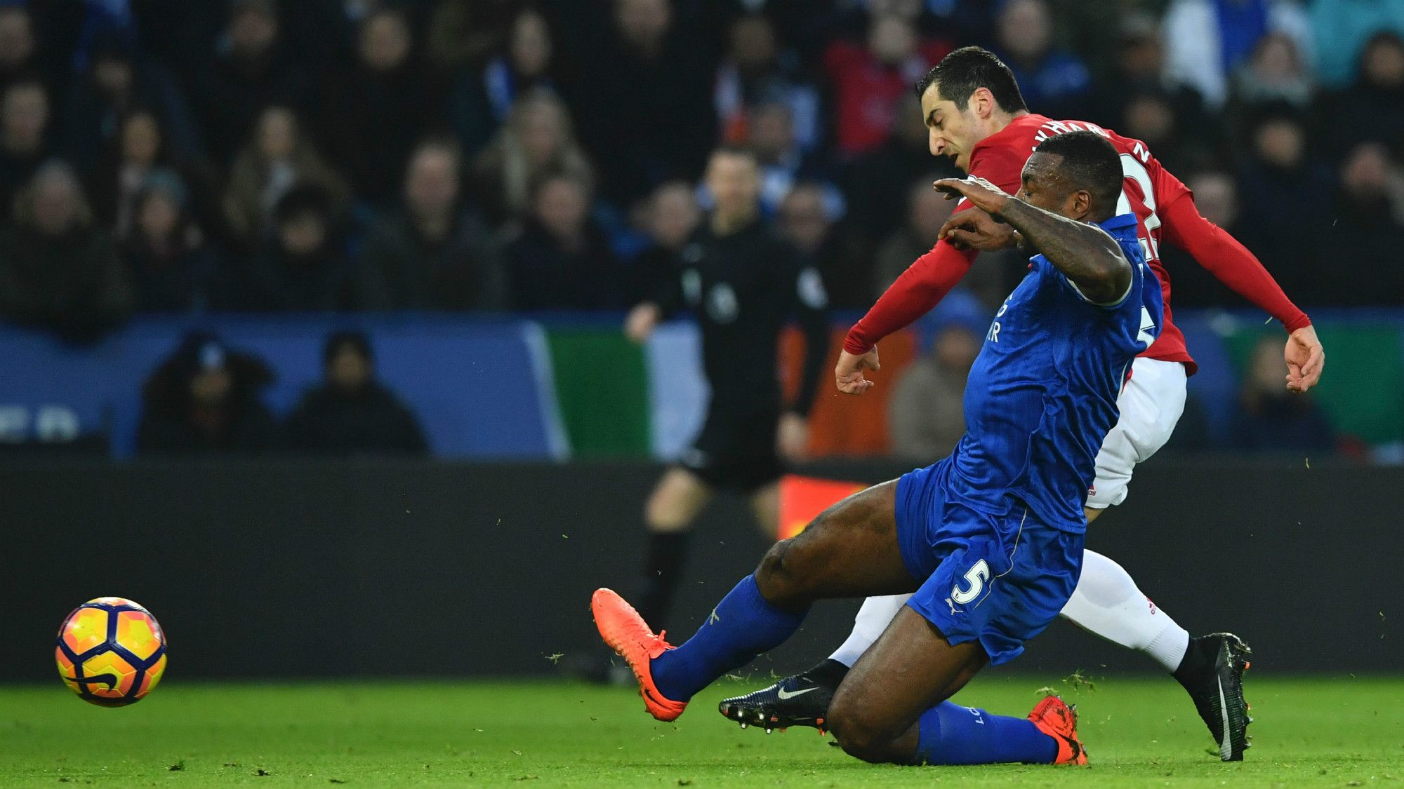 Henrikh Mkhitaryan Manchester United Leicester