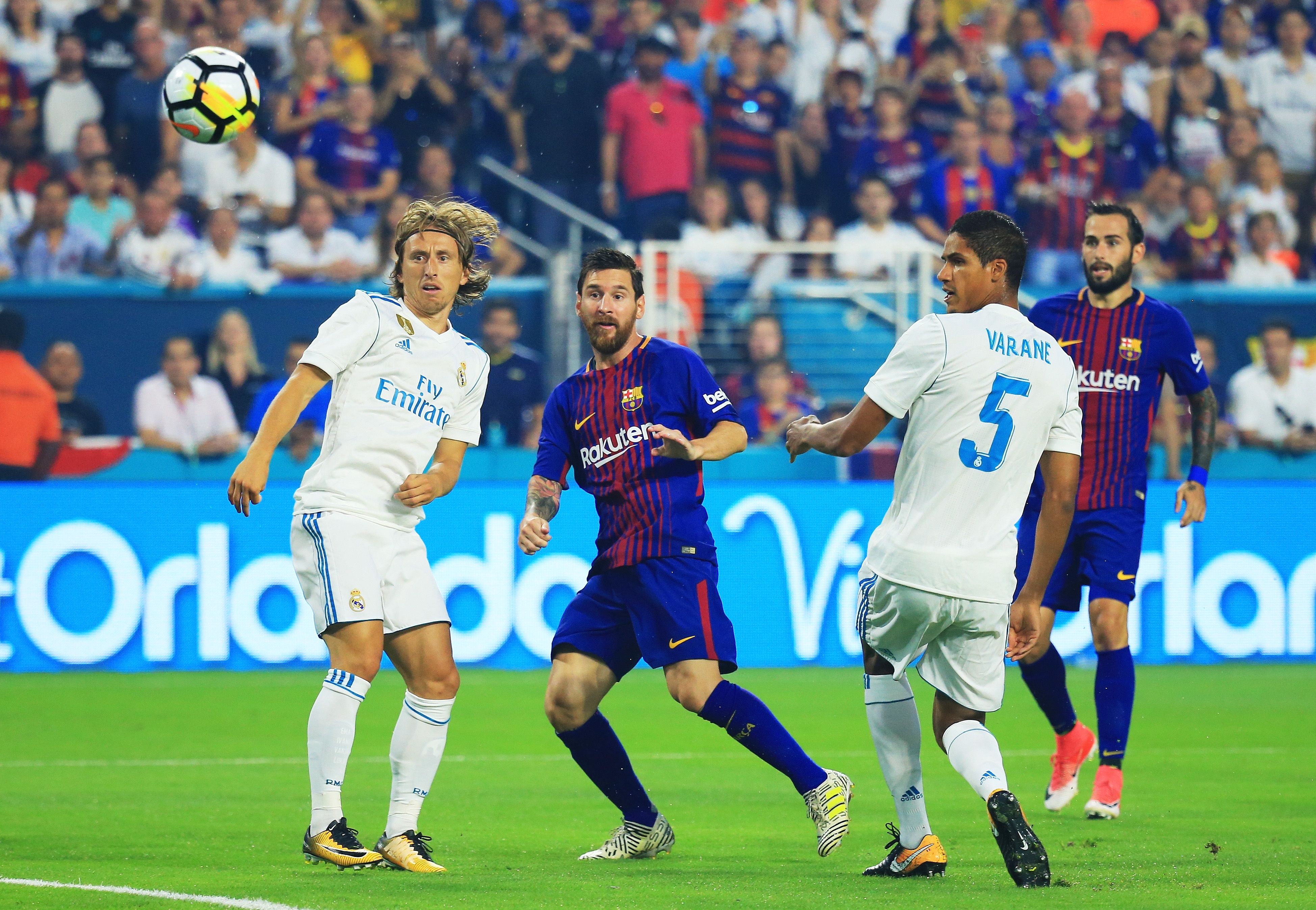 Luka Modric VS Barcelona