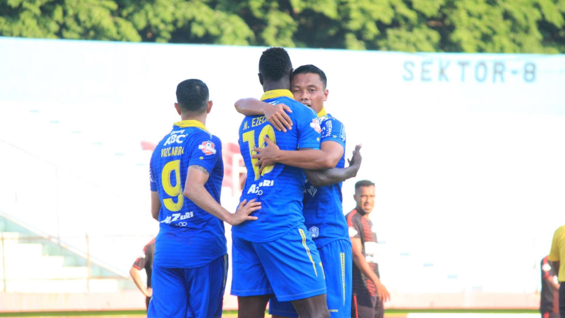 Persipura Jayapura vs Persib Bandung