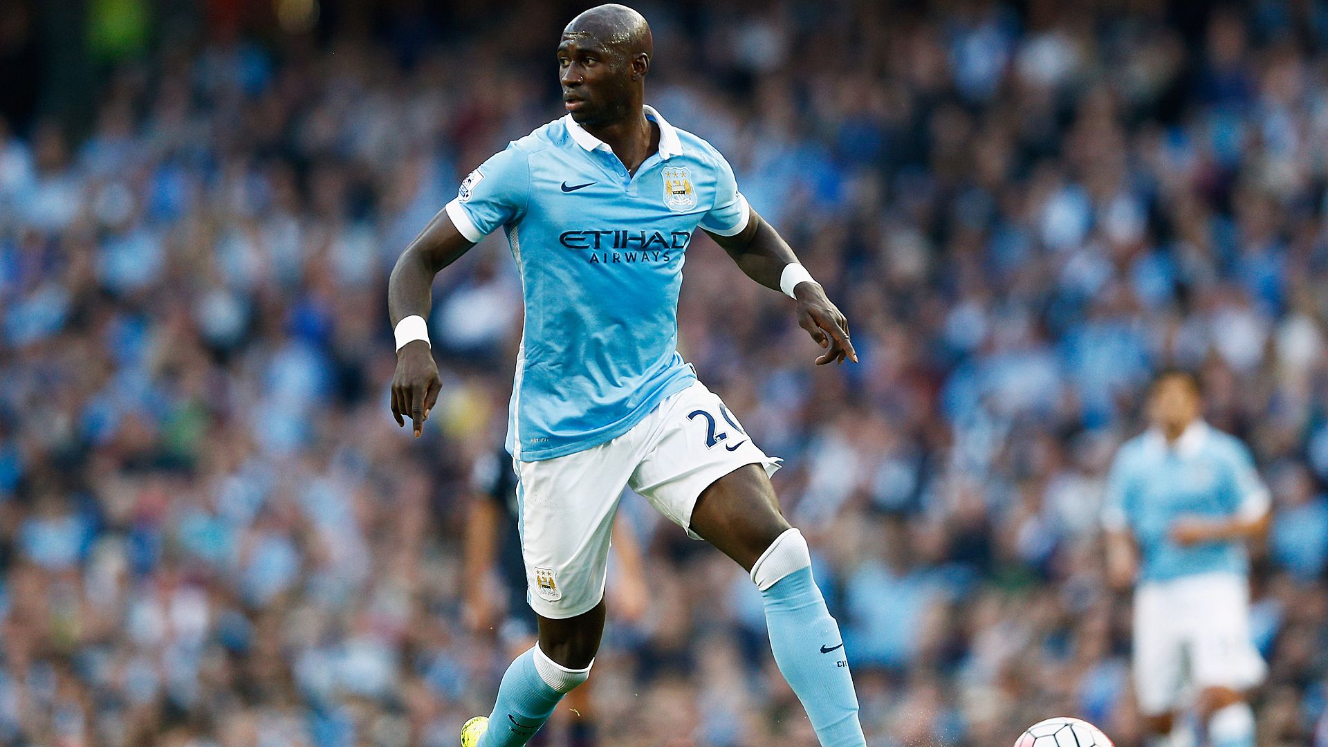 Eliquim Mangala Manchester City 09192015