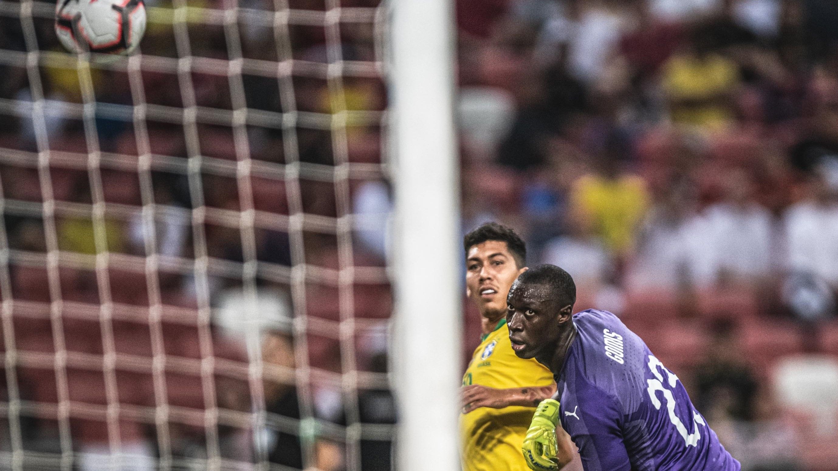 Firmino faz belo gol no amistoso entre Brasil e Senegal