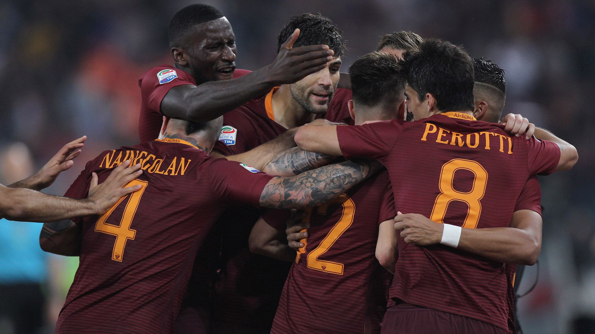 Roma celebrating vs Juventus Serie A