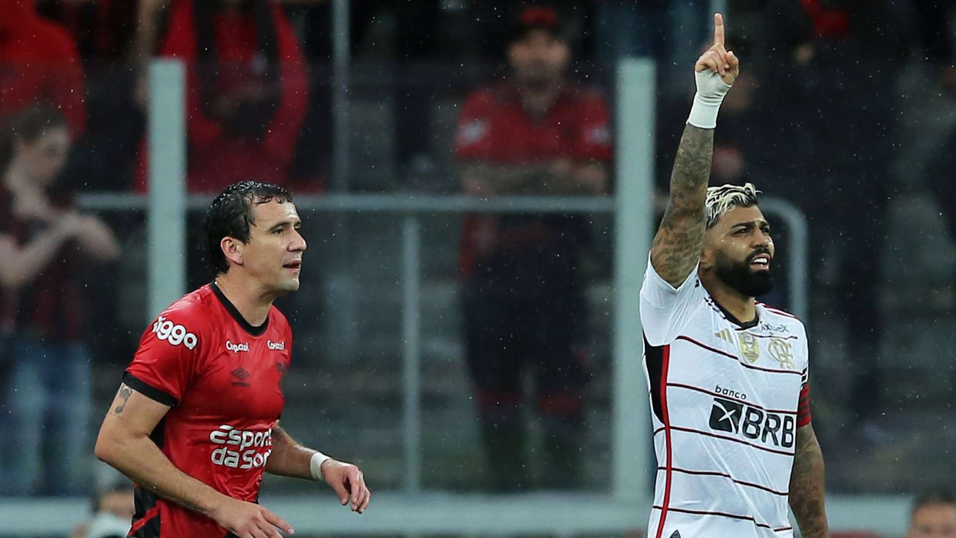 Pablo e Gabigol, no Athletico-PR x Flamengo pela Copa do Brasil 2023