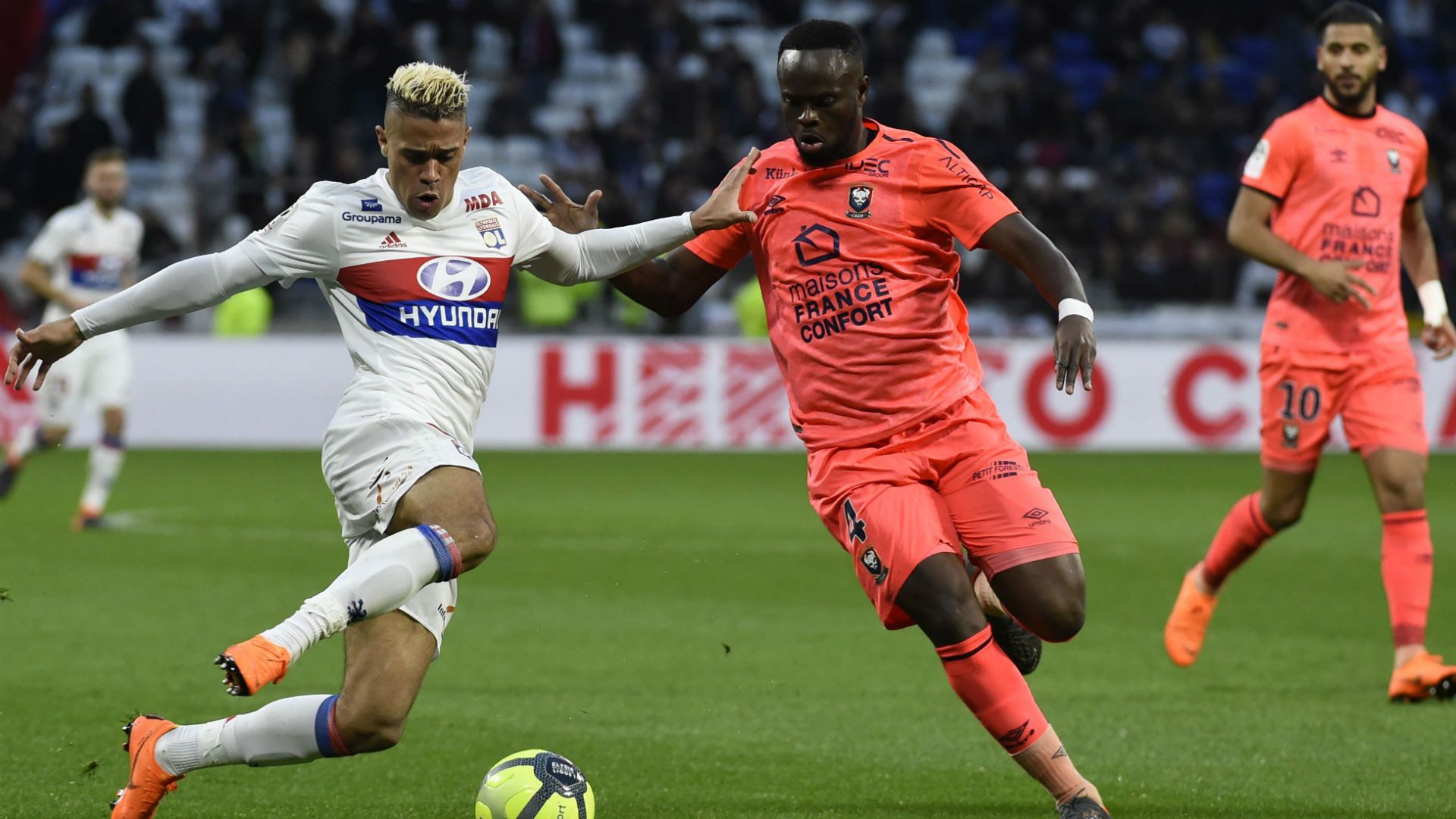 Mariano Diaz Alexander Djiku Lyon Caen Ligue 1 11032018