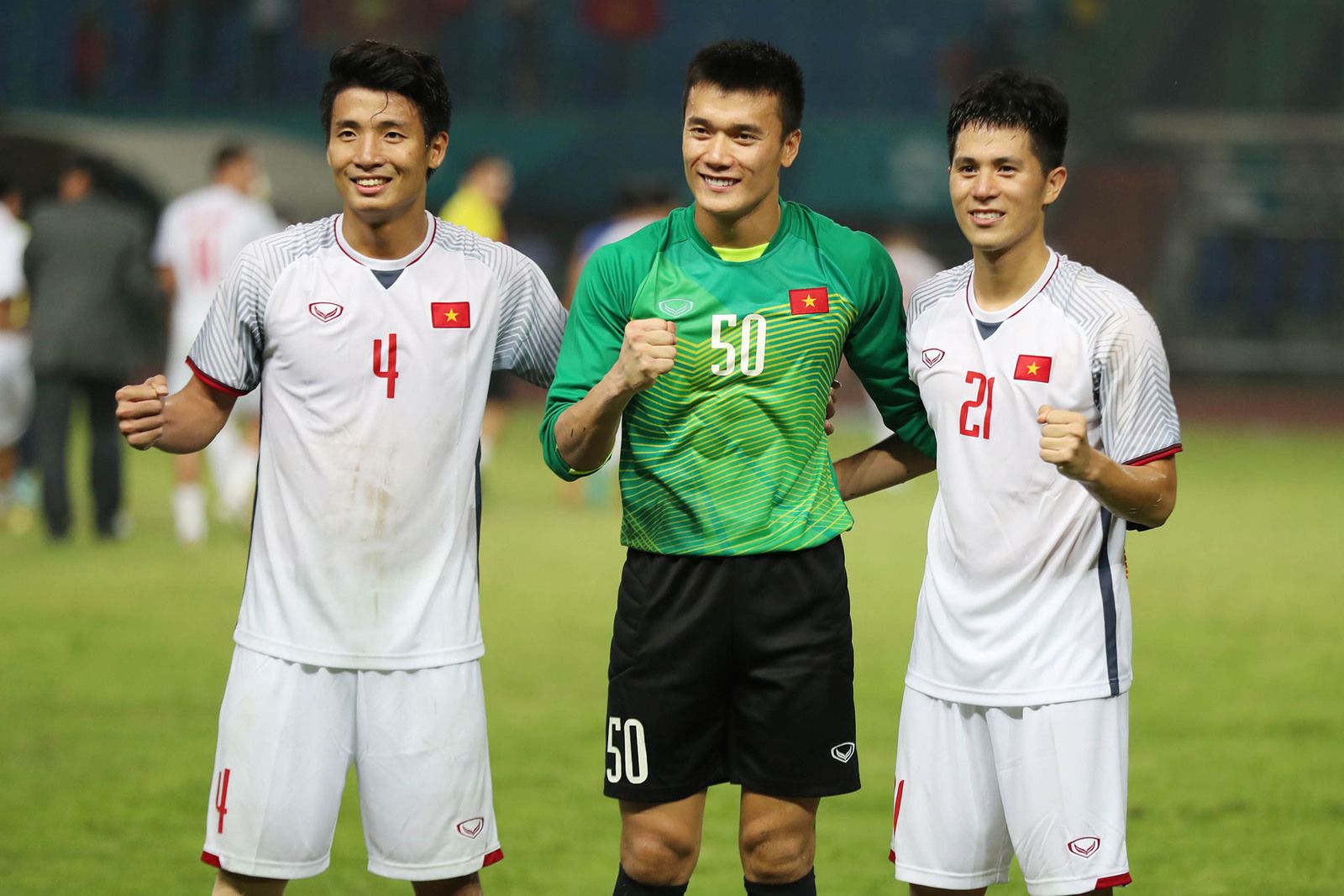 Đình Trọng. Đình Trọng chấn thương. Đình Trọng phẫu thuật. Đình Trọng bình phục. Đình Trọng SEA Games. Đình Trọng U22 Việt Nam. Đình Trọng U23 Việt Nam. ĐT Việt Nam. Ủy ban Hội LHTN Việt Nam TP.Hà Nội. trực tiếp bóng đá.