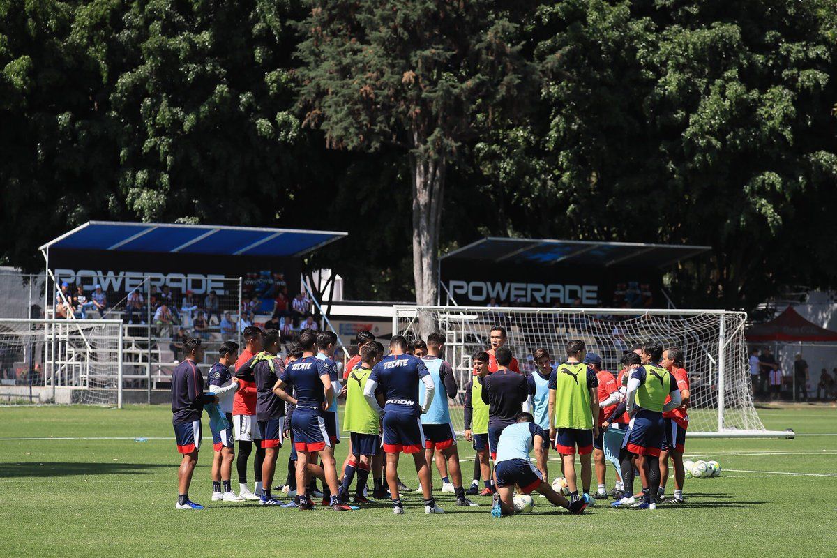 Chivas Entrenamiento Clausura 2019