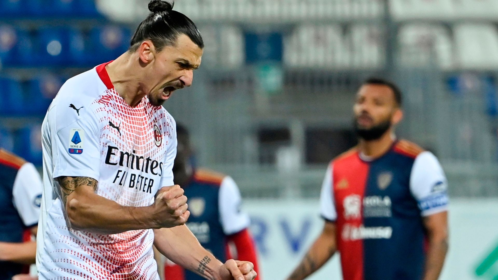 Ibrahimovic Cagliari Milan celebrating Serie A