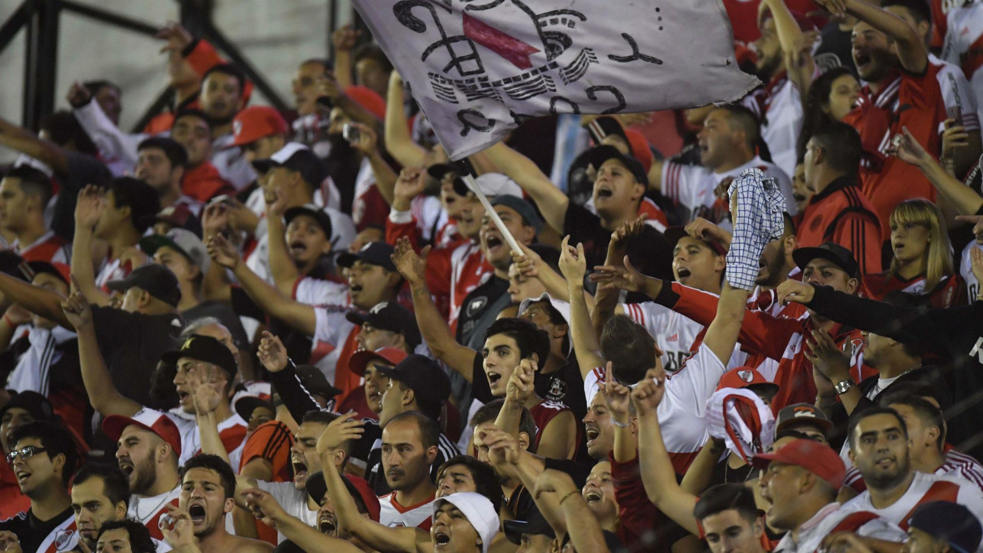 Hinchas Fans River Lanus 21032017