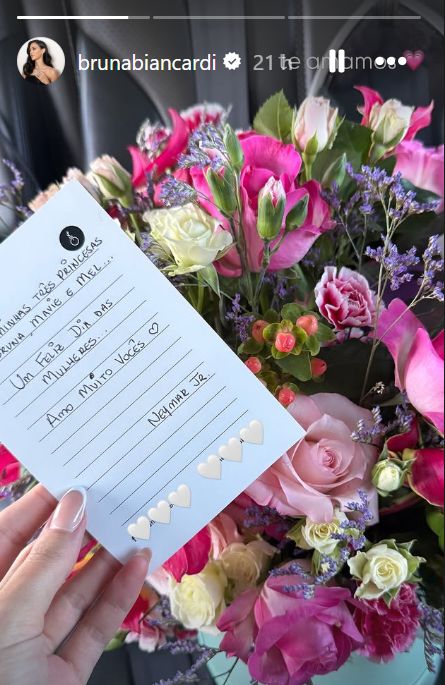 Bruna-flowers-women's-day