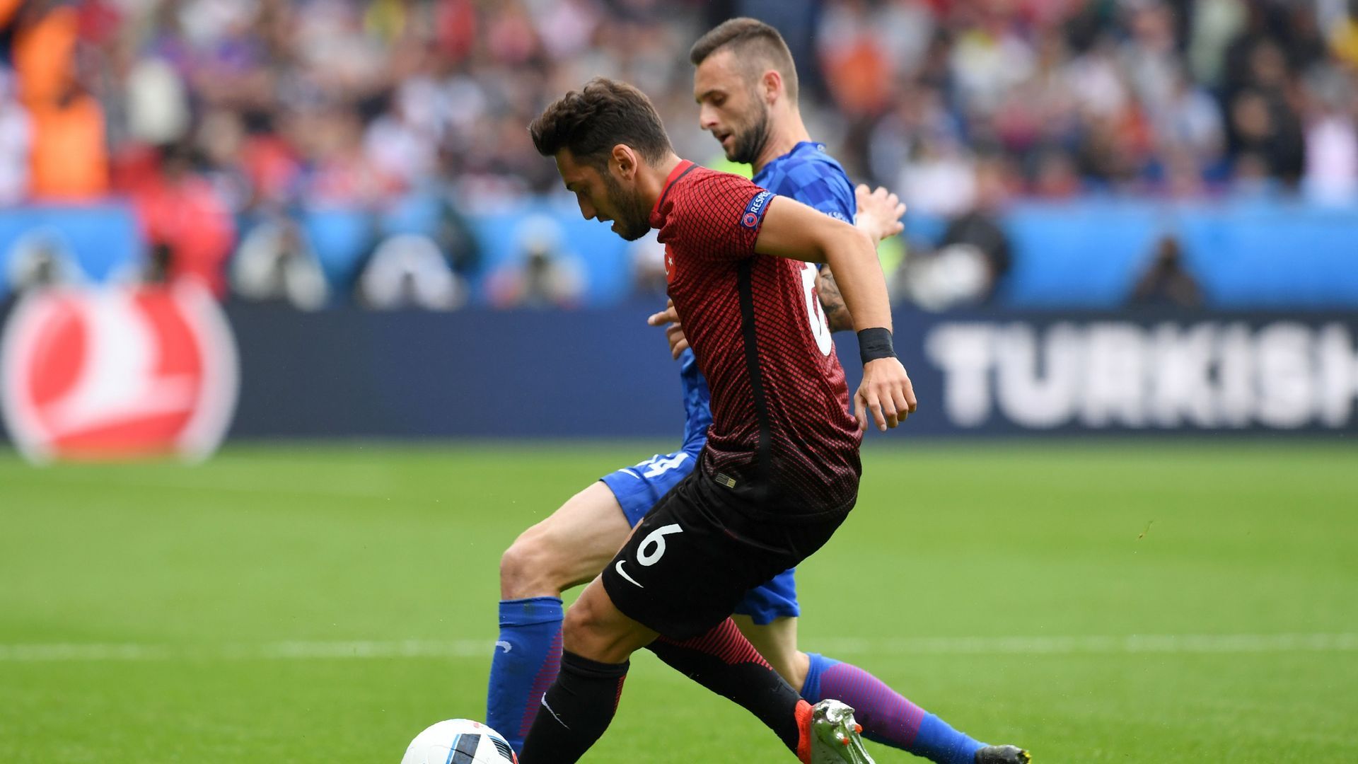 hakan calhanoglu turkey croatia 06122016