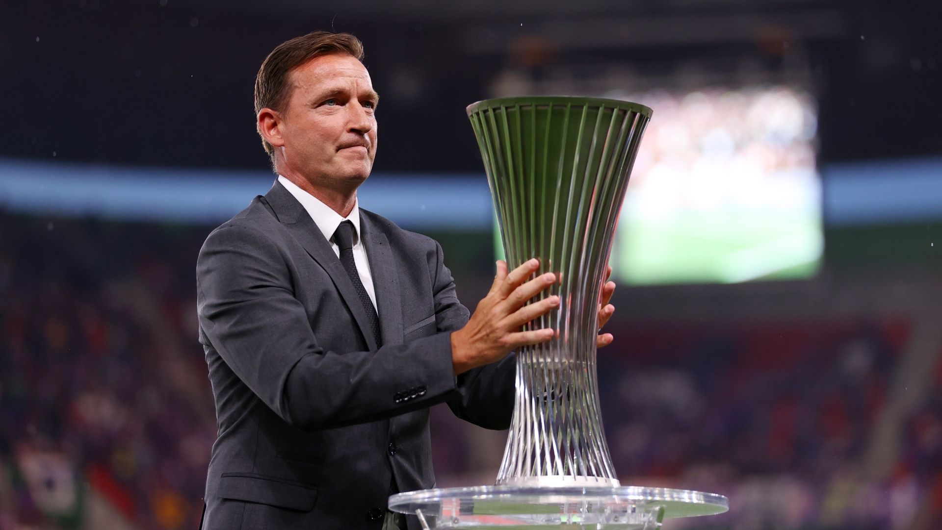 Conference League trofeo