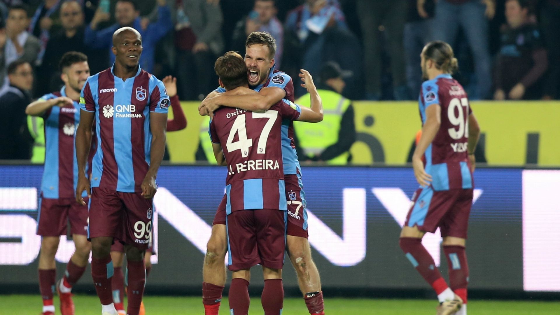 Trabzonspor Fenerbahce Novak 251118