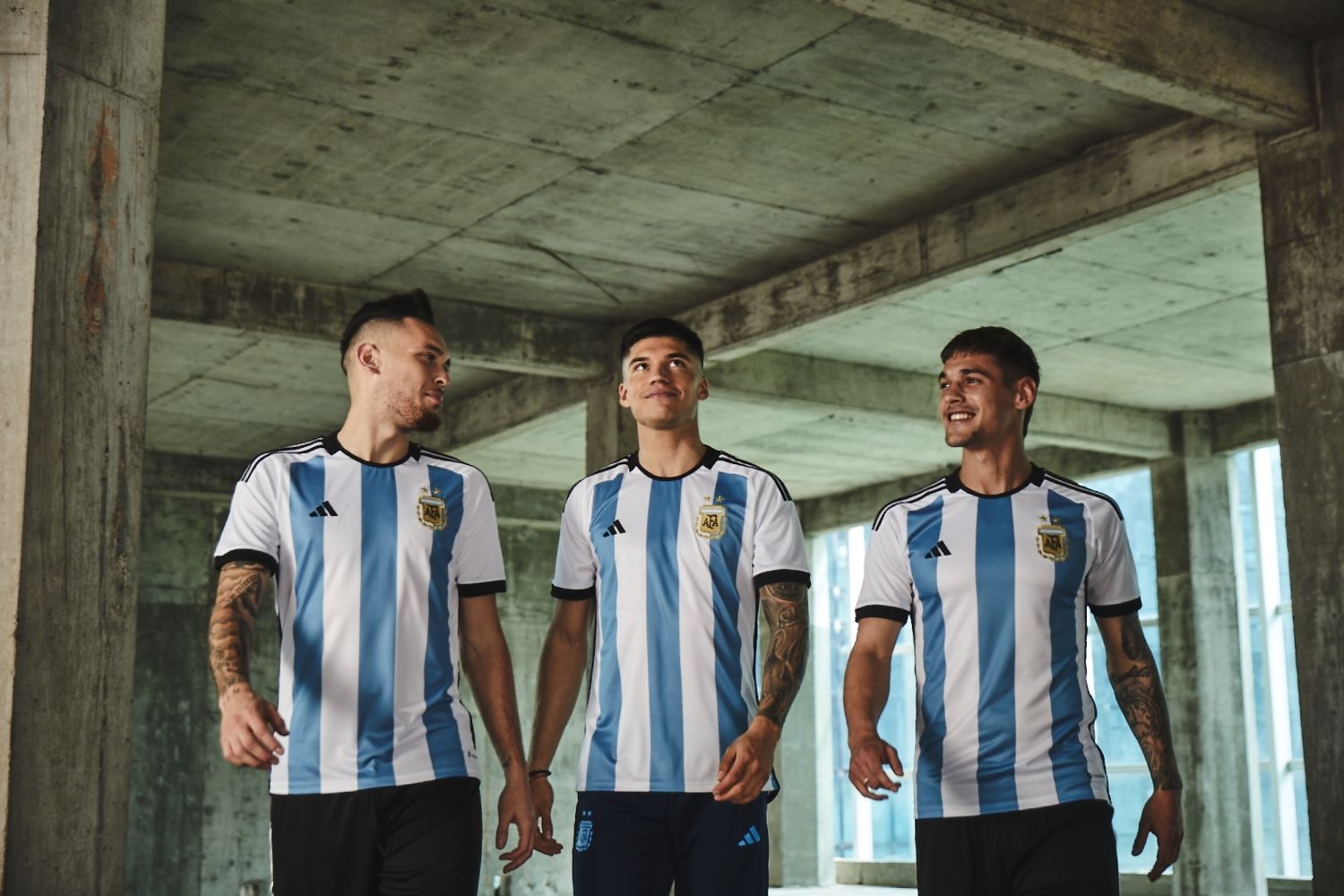 lucas ocampos tucu correa gonzalo martinez quarta camiseta argentina 2022-23 