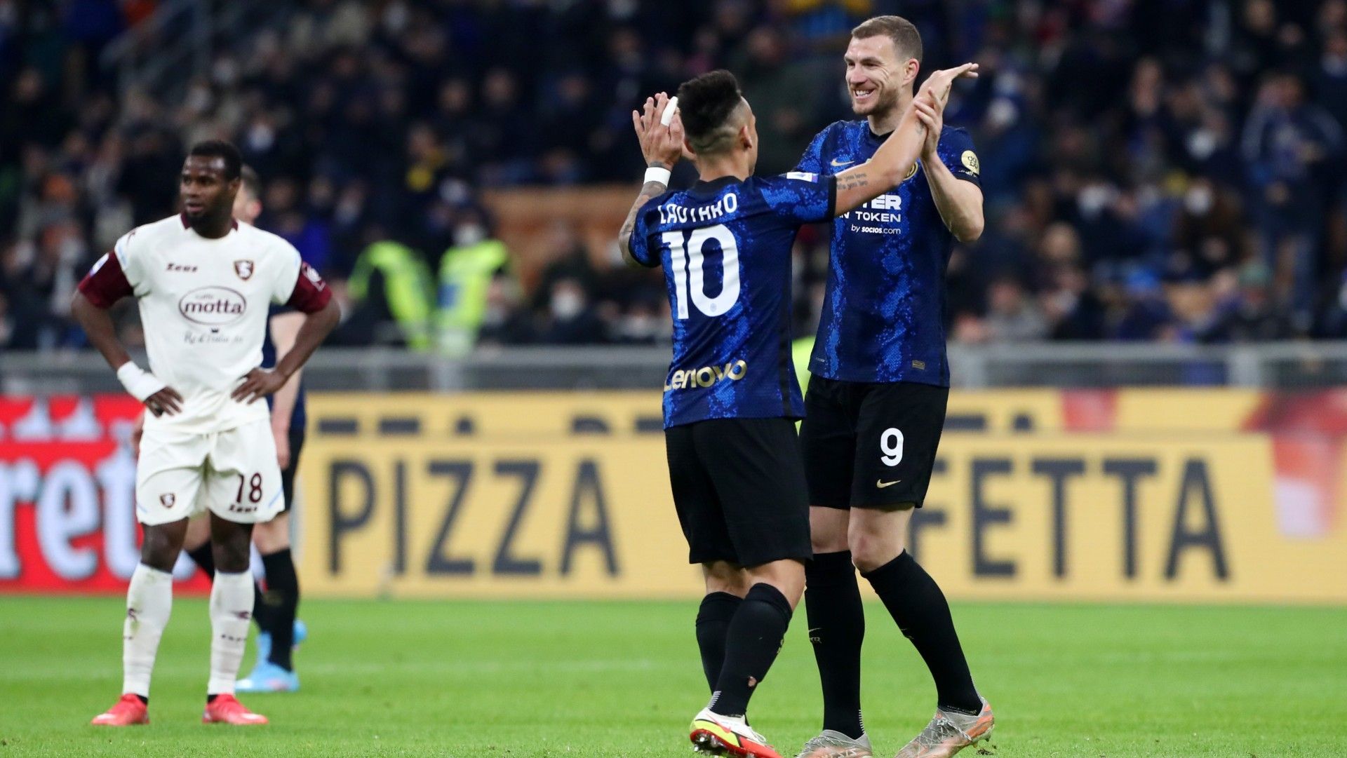 Lautaro Martinez Edin Dzeko Inter Salernitana