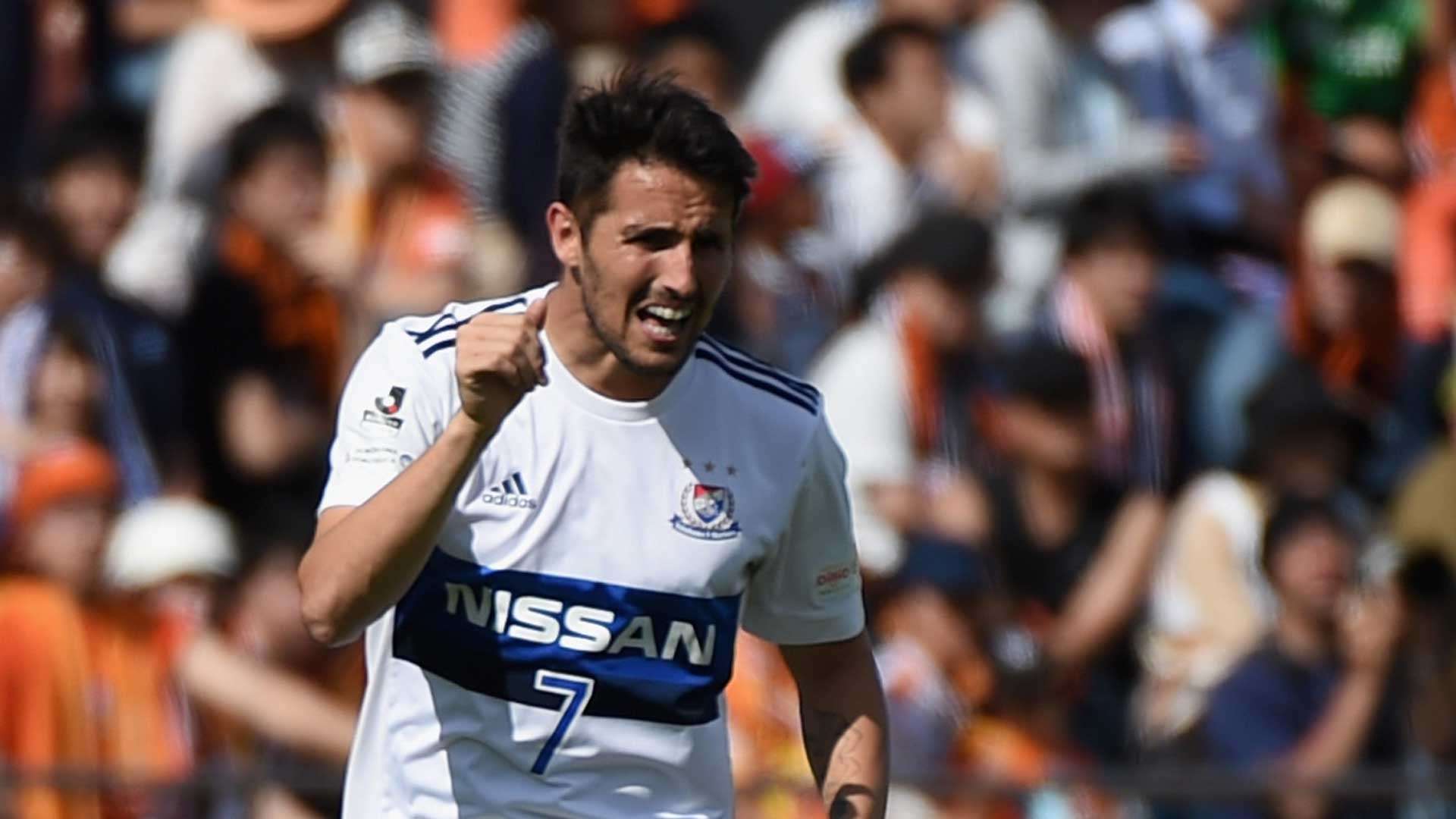 2017-05-27-marinos- Hugo Vieira