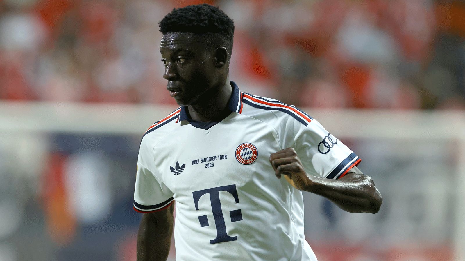 Bayern anuncia a terceira contratação do verão
