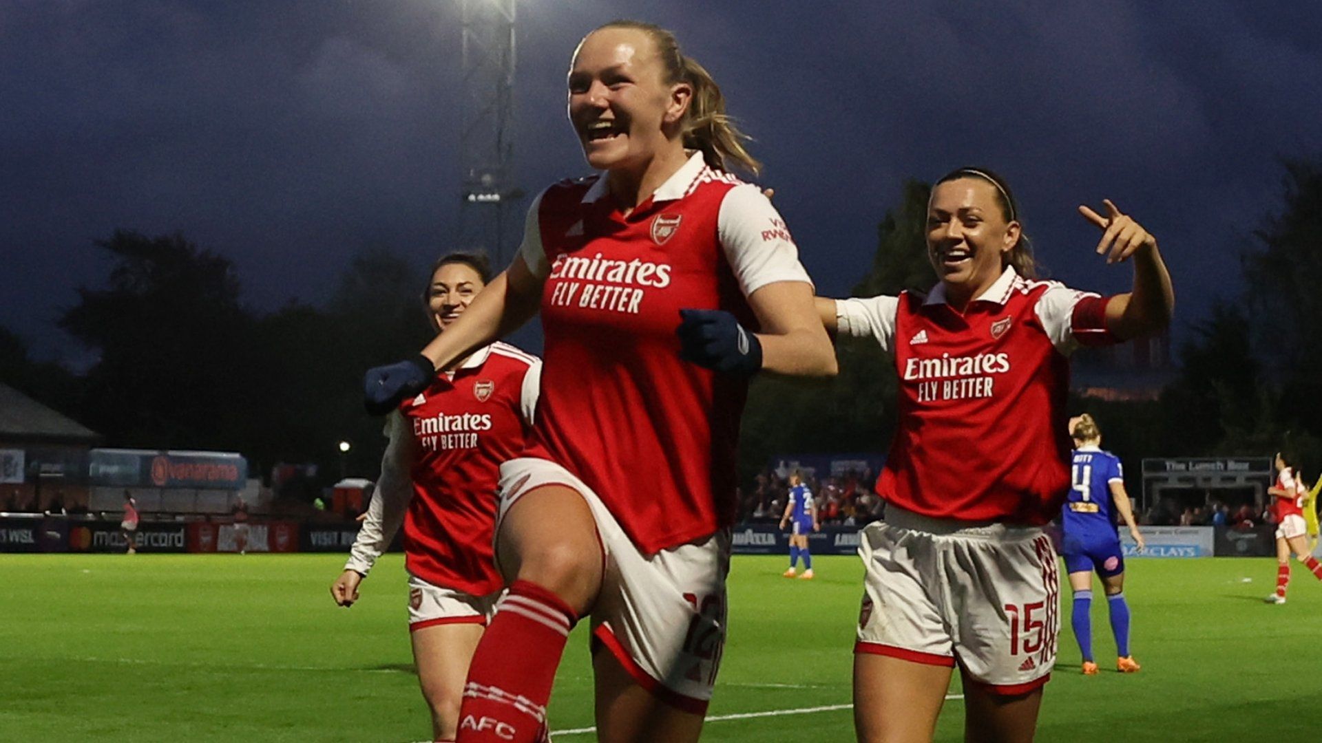 Frida Maanum Arsenal Leicester 2022-23