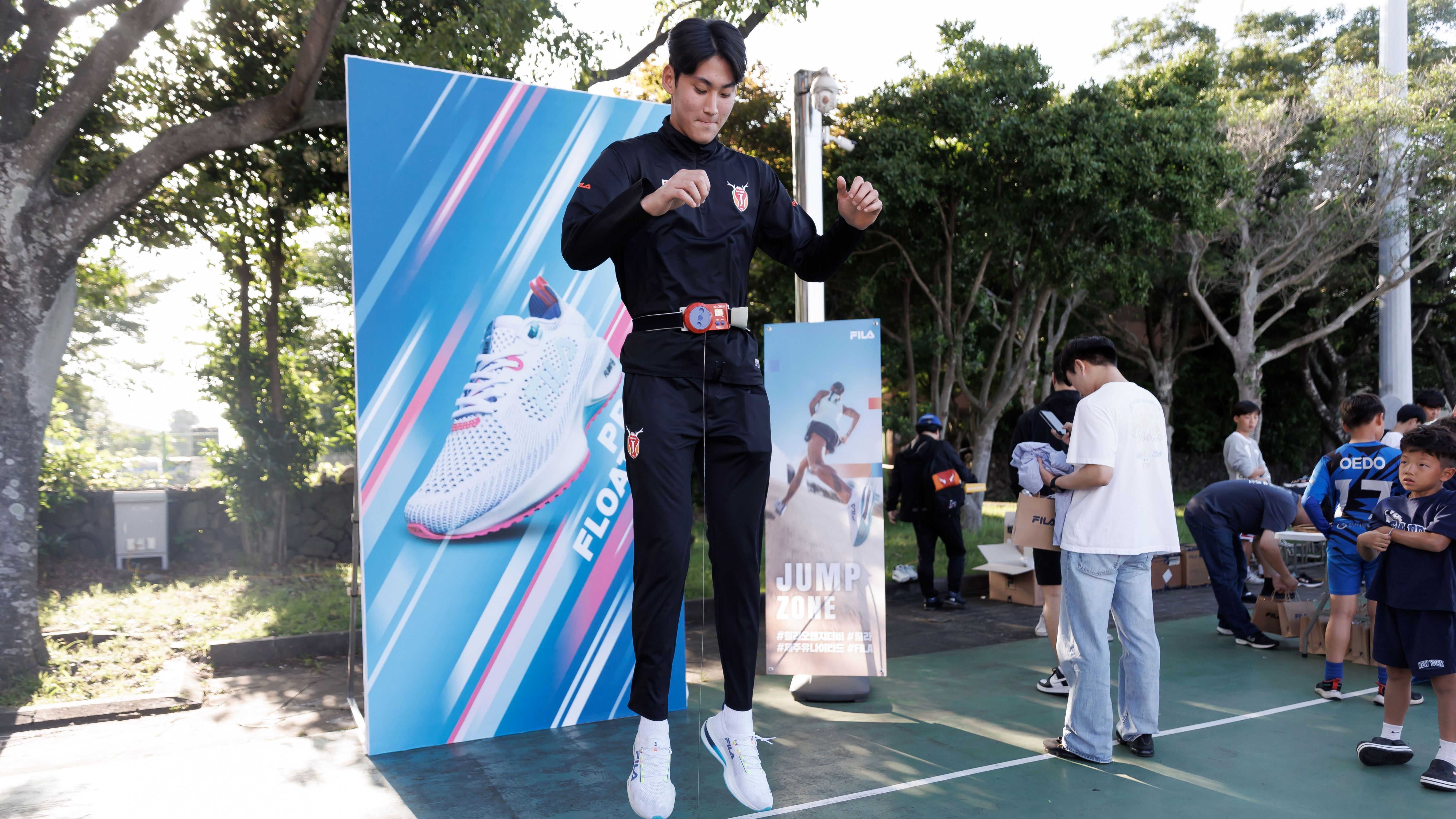 휠라 오렌지 더비