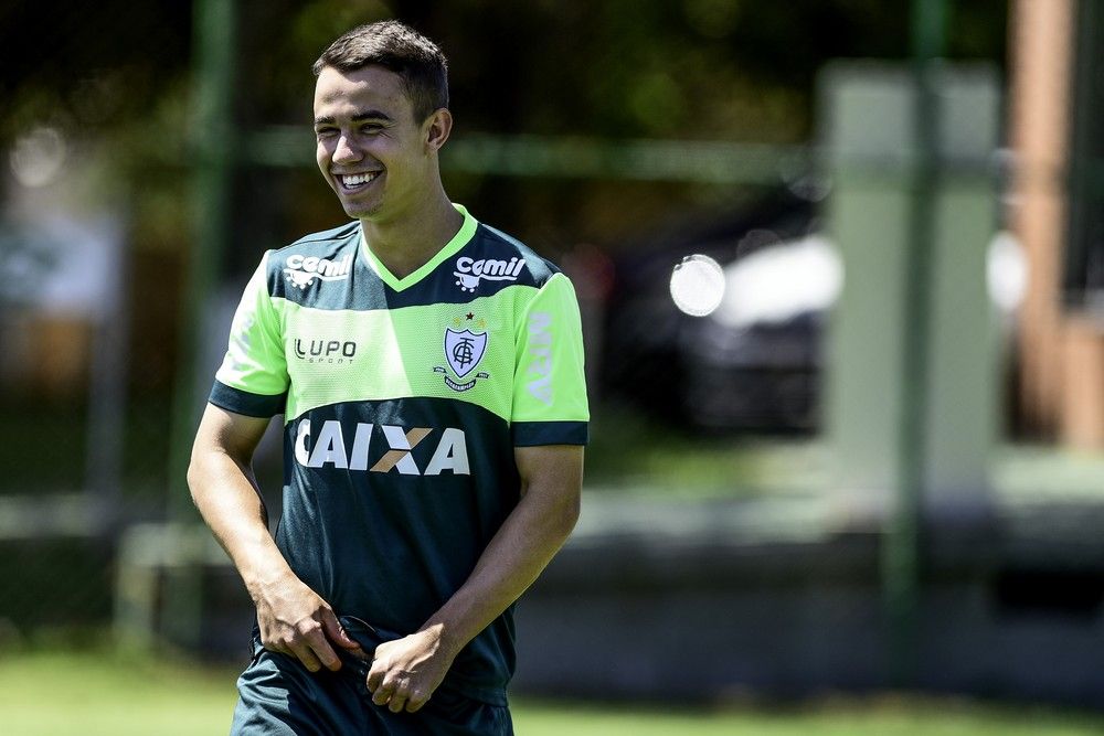 Zé Ricardo - América