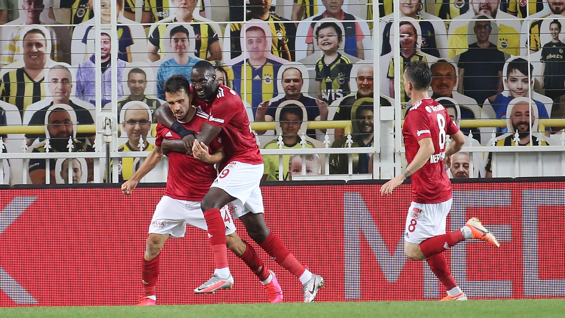 Emre Kilinc Mert Hakan Yatabare Fenerbahce v Sivasspor 07122020