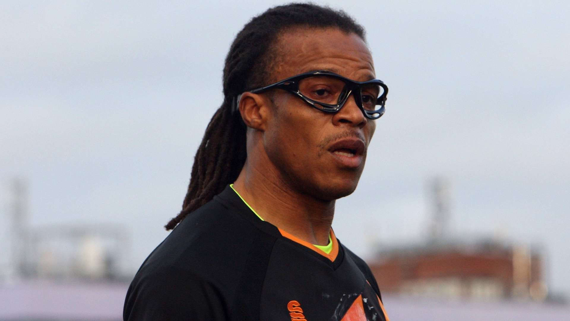 ONLY GERMANY Edgar Davids FC Barnet