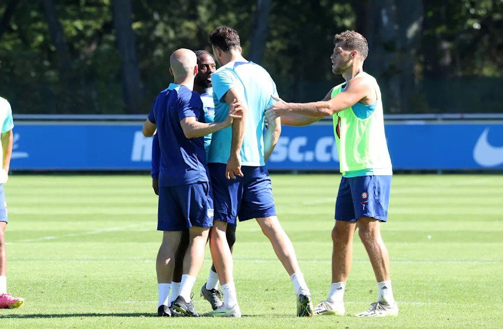 Deyovaisio Zeefuik Haris Tabakovic Hertha