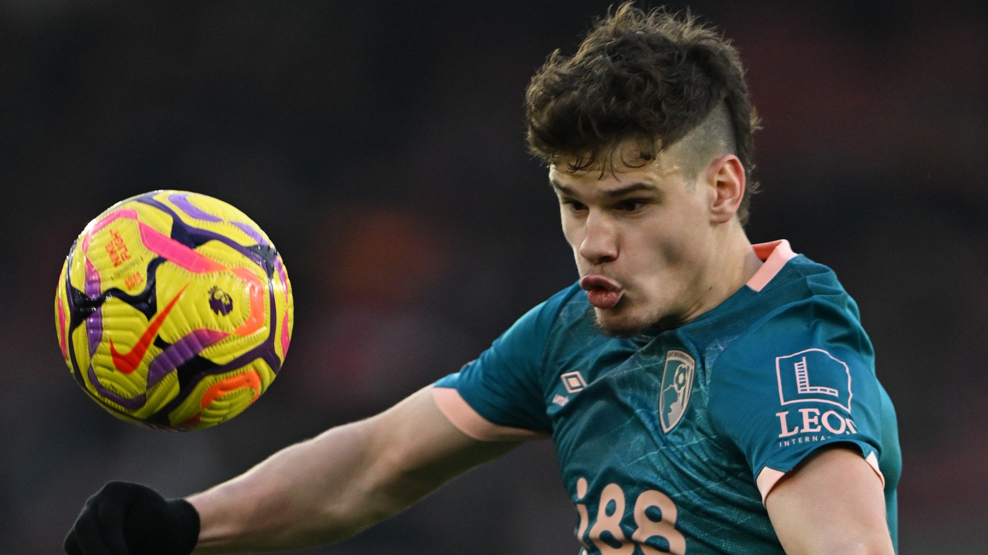 Milos Kerkez Bournemouth 2024-25