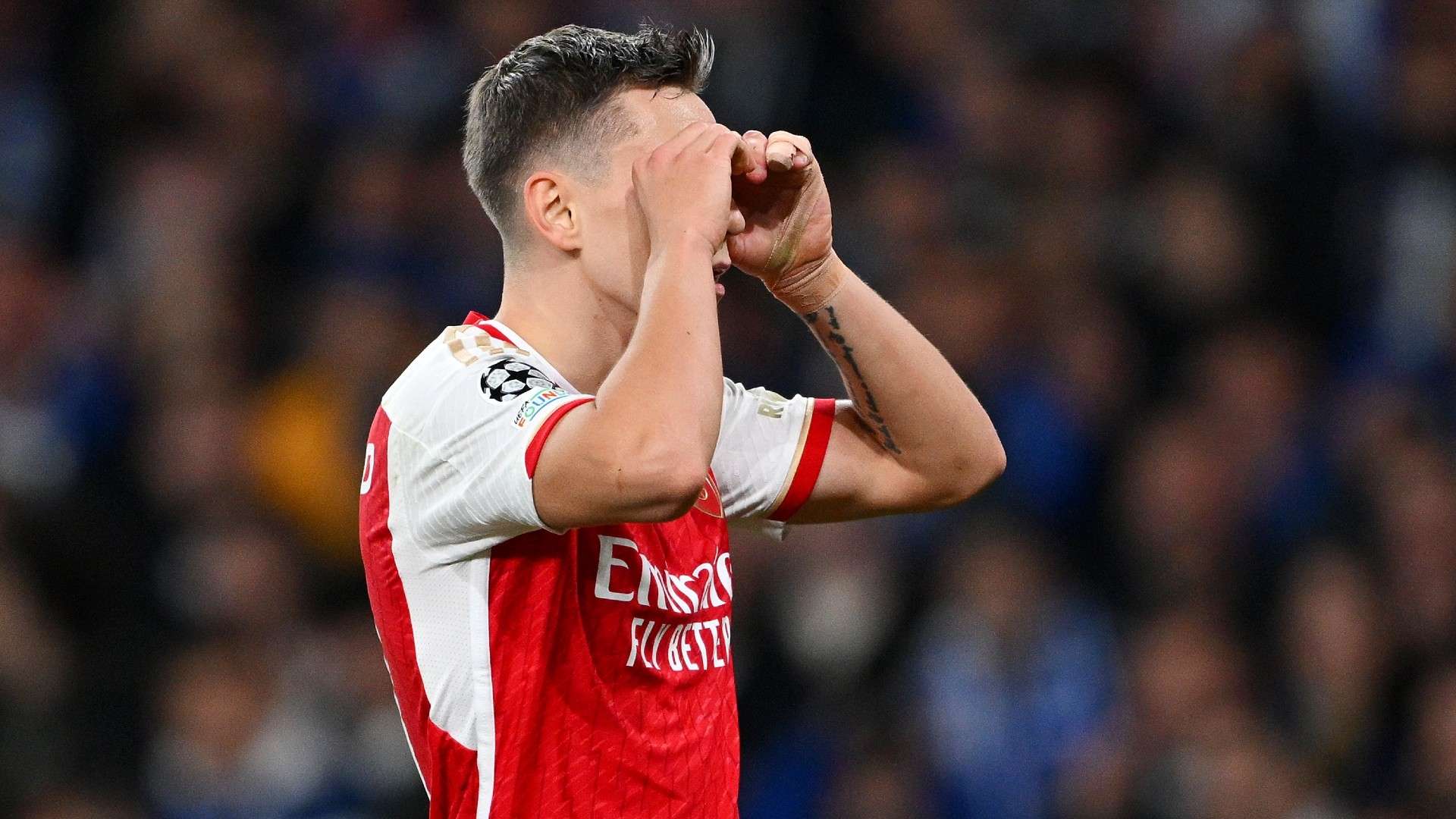 Leandro Trossard Arsenal vs Porto 2023-24