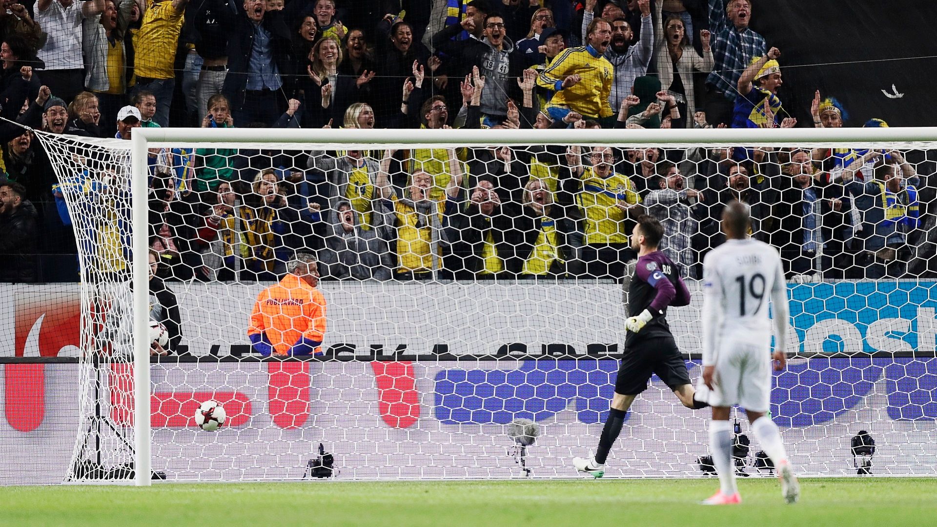 2017-06-10 LLORIS Sweden France