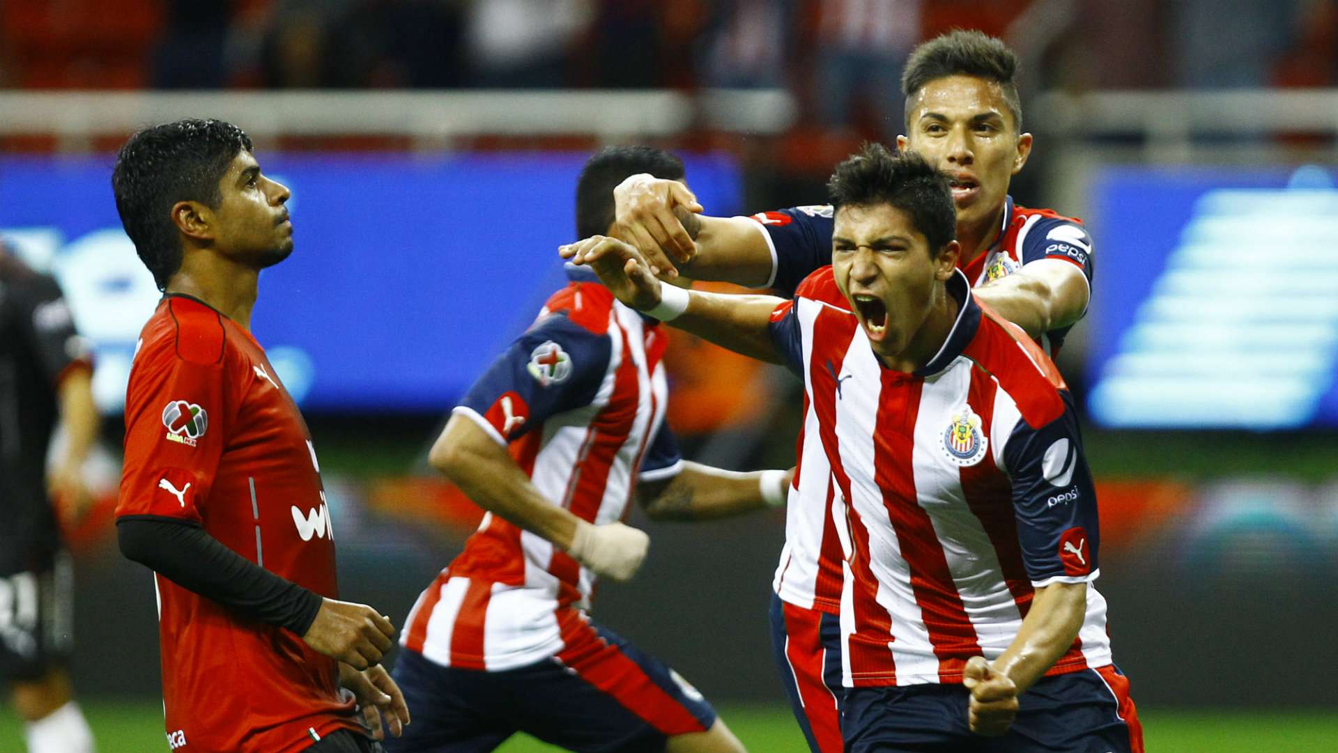 Angel Zaldivar Chivas Liga MX 08202016