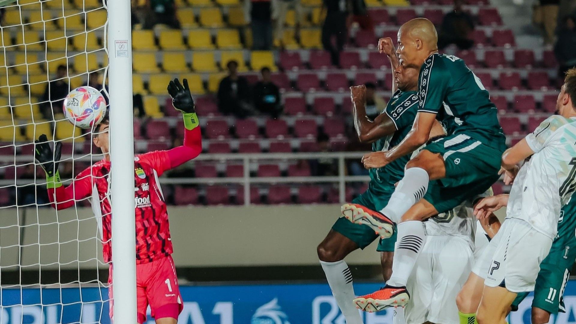 PSS Sleman vs Persib Bandung 09122024